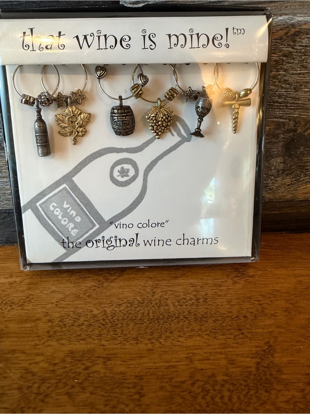 Vino Colore Original Wine Charms in Wine theme
